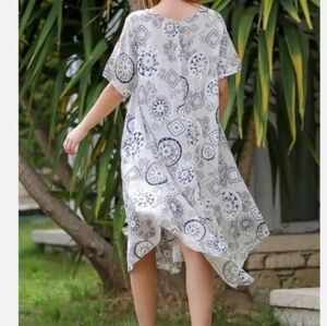 Like new linen Flowy Gray and Black Patterned Tunic dress .no tag